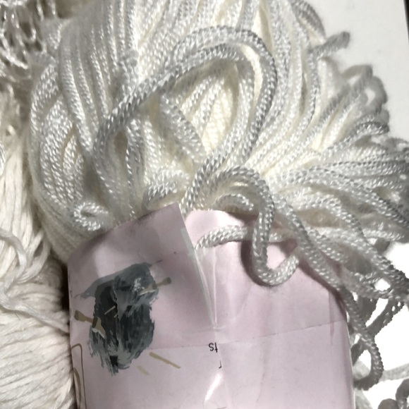 11+ 🌸NEW🌸. YARN ALL WHITE Or Tangled re-Banded - Picture 3 of 8